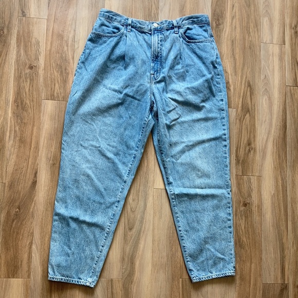 J Brand pleated peg jean size 32 - Picture 10 of 16